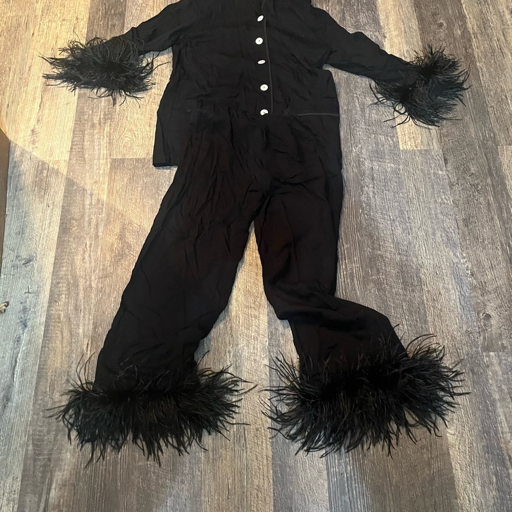 Sleeper Pajama Set with Double Feathers in Black ✨✨✨